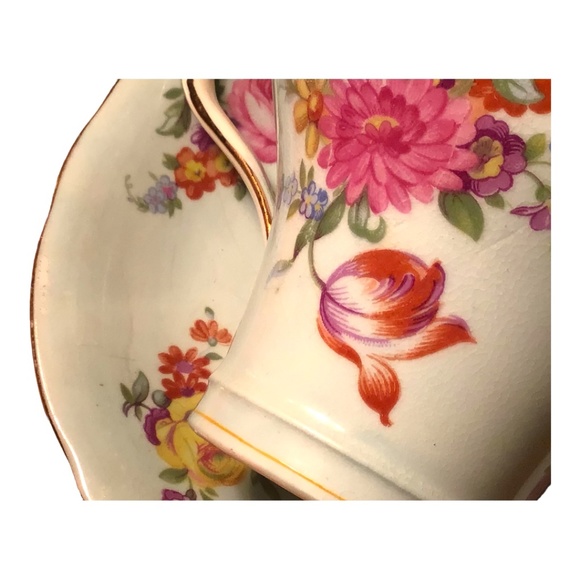 Vintage Aynsley light mint green & floral corset teacup & saucer - Picture 6 of 14